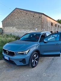 volvo xc40 b3 core automatica 