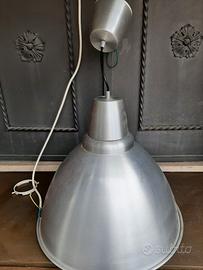 Lampadario grigio chiaro (cucina, soggiorno)