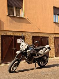 Husqvarna SMR 630 – Supermotard pura | 20.500 km