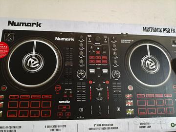 Console DJ Numark Mixtrack Pro FX + Case 