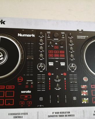 Console DJ Numark Mixtrack Pro FX + Case 