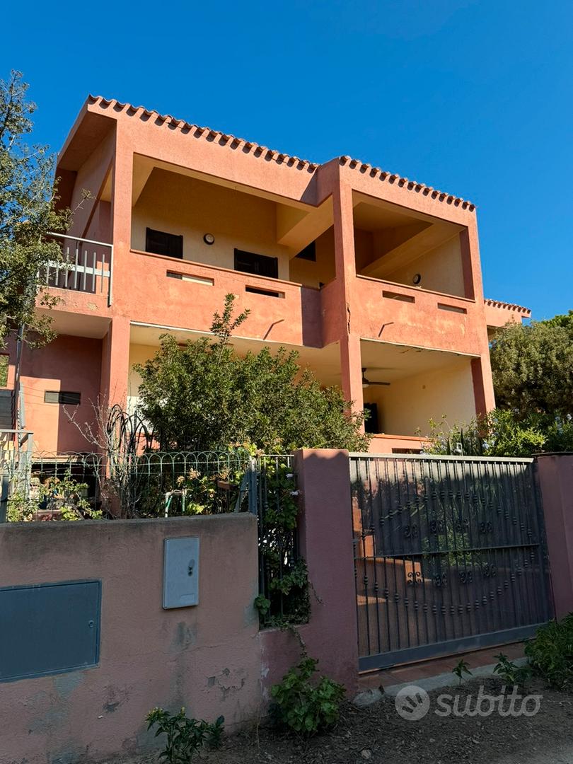 Casa indipendente - Solanas - Ville singole e a schiera In vendita a  Cagliari