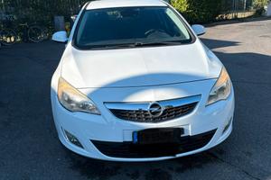 Opel Astra 1.6 Benzina EURO5 buona base mecanica