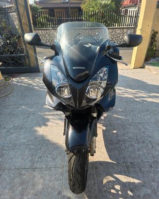 Honda vrf 800