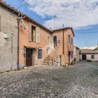 4 LOCALI A CANALE MONTERANO