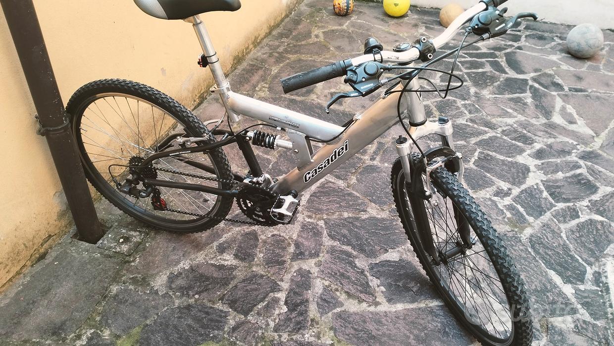 COPPIA DI PATTINI INFERIORI A SGANCIO RAPIDO RICAMBIO MEGIUS AA0043