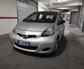 Toyota Aygo now connect 2012 km 90.000