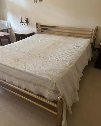 Letto in ottone