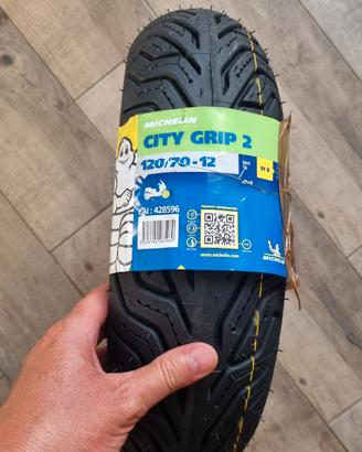 Pneumatico Michelin City Grip 2 120/70-12 51S