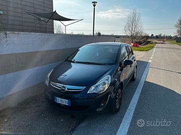 Opel corsa 1.2 gpl