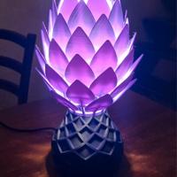 Lampada di design con forma floreale