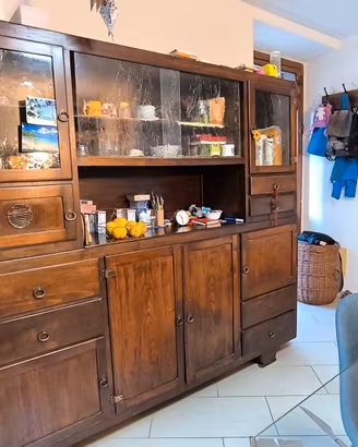 Credenza in legno massello