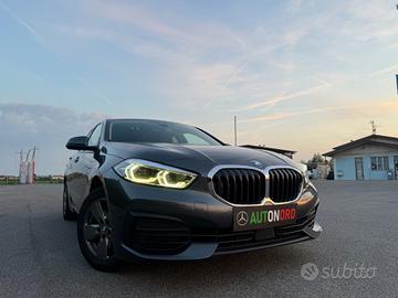 Bmw 118 118d 5p. Advantage