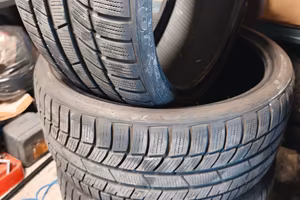 GOMME INVERNALI TOYO 255/30 20 SEMINUOVE