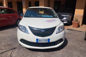 Lancia Ypsilon 1.0 FireFly 5 porte S&S Hybrid Silv