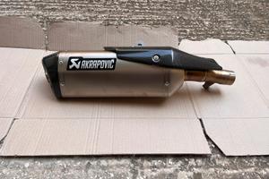 Terminale di scarico Akrapovic