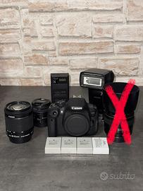 Canon 700D con due obiettivi e accessori
