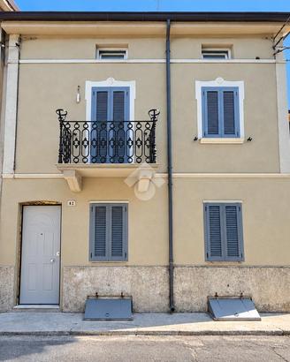 CASA SEMINDIPENDENTE A BIBBIANO