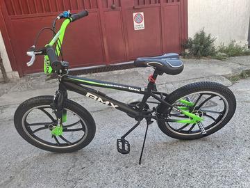 BMX con cerchi in lega