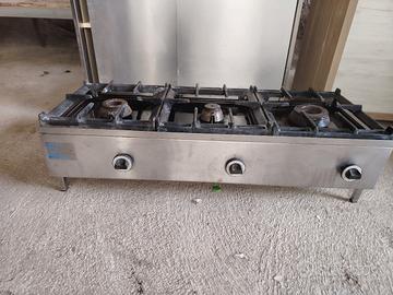 cucina professionale 3 fuochi