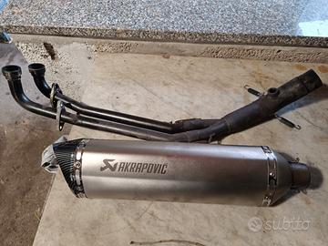 scarico Akrapovic per T max. 