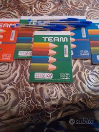 5 Tacchuini e 5 penne 