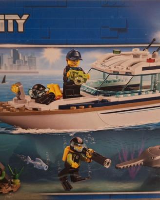 LEGO City 60221 – Diving Yacht