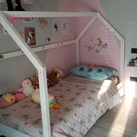 Letto bimba forma casa