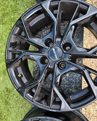 cerchi  in lega 15"