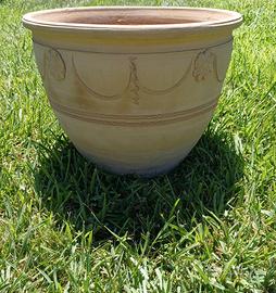 Antico vaso in fresca terracotta (h 37x49)