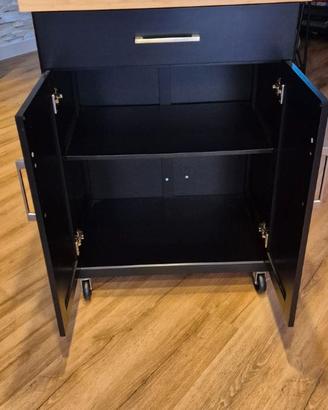 Belissima Credenza piccola con ruote