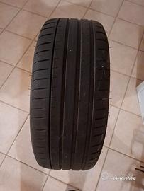 pneumatico Michelin 235 45 r20