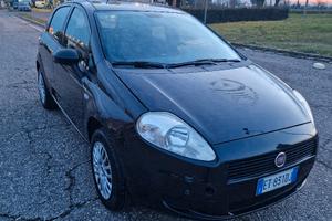 Fiat Grande Punto METANO neopatentati 