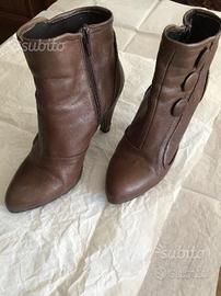 STIVALETTI PELLE MARRONE MARCA LES LOLITAS misura7