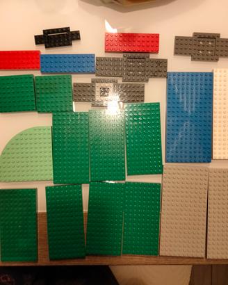 Basi Lego e altri pezzi