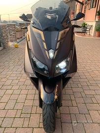 Scooter T- MAX 530