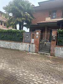 Villetta a schiera con giardino