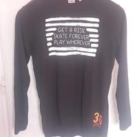 Maglia ragazzo nera con stampa grafica