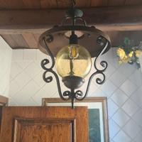 Lampadario ferro battuto vetro e rame