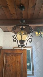 Lampadario ferro battuto vetro e rame