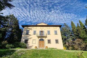 Rustico / Casale di 460 m² con più di 5 locali e b