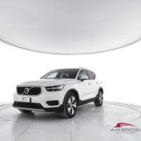 VOLVO XC40 D3 Geartronic Momentum - AUTOCARRO N1