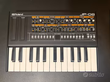 Roland jp 08 con tastiera