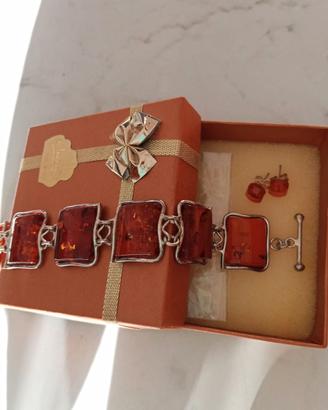 Bracciale e orecchini in ambra