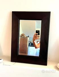 Specchio con cornice in legno colore ciliegio