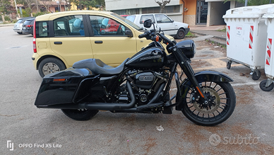 Harley Davidson Road king specia 114