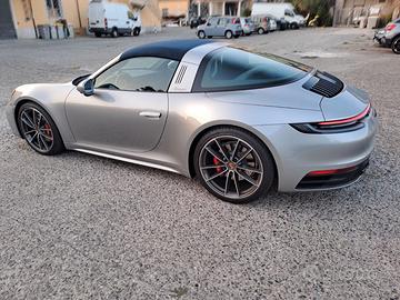 PORSCHE 992 TARGA 4S