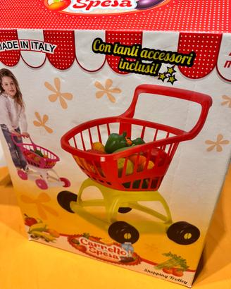 Carrello spesa con cestino e frutta