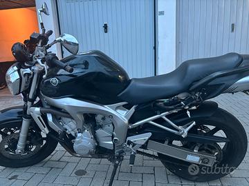 Yamaha FZ6