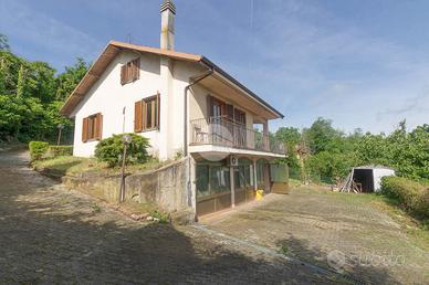 VILLA SINGOLA A MONTAFIA